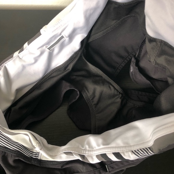 Lululemon Speed Shorts - Picture 6 of 6